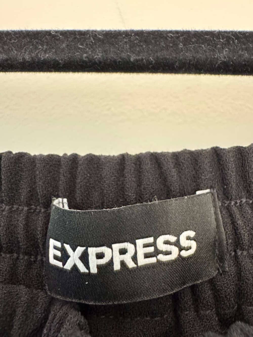 Express Women’s Black Drawstring Joggers - Picture 2 of 3